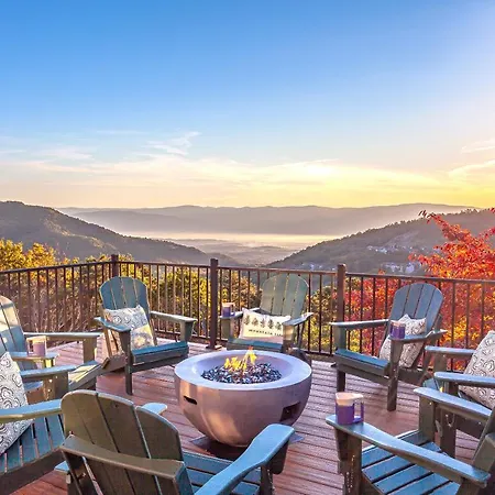 Family Friendly Massanutten Home With Beautiful Mountain Views!